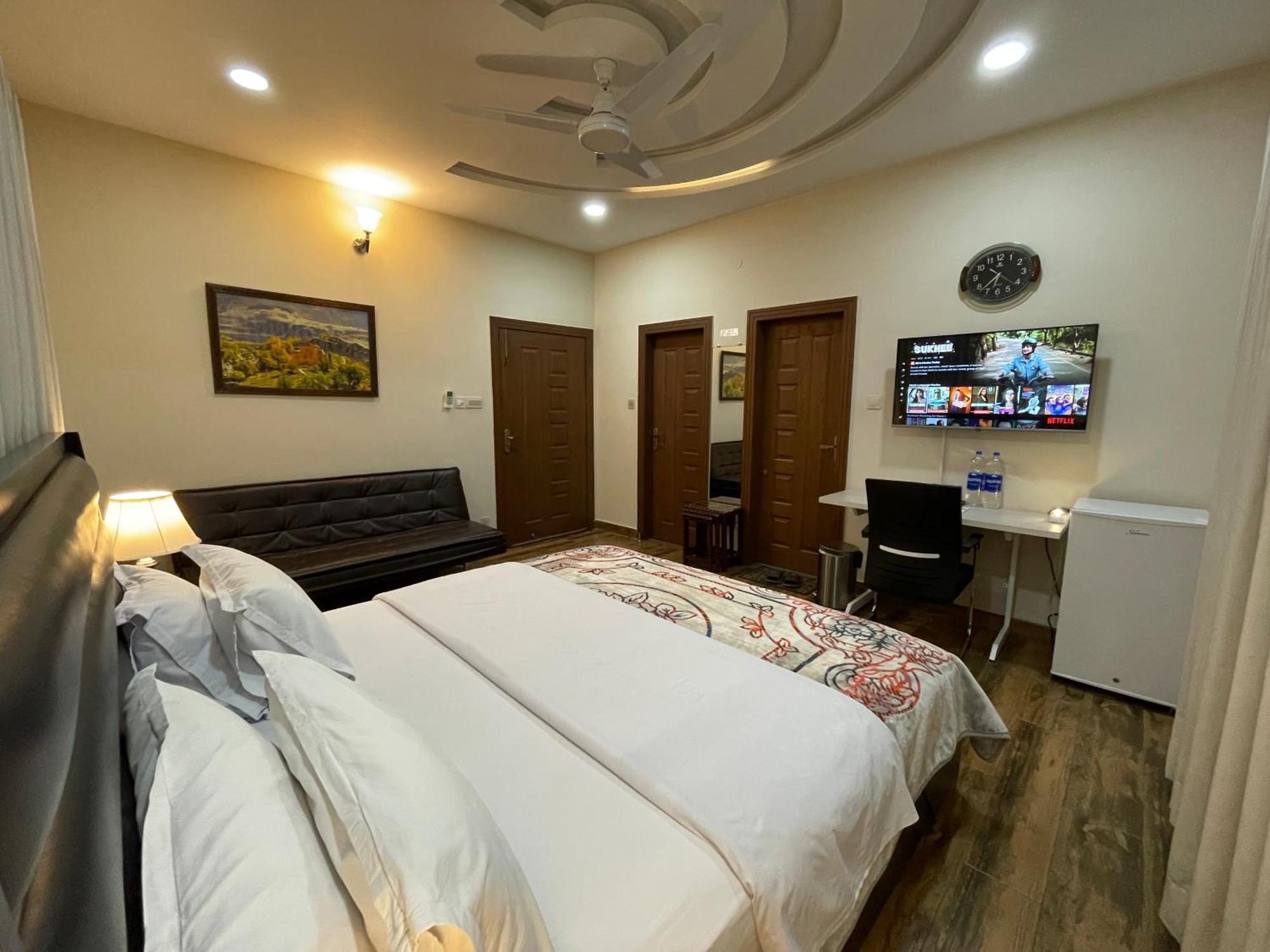Alpha Guest House Rawalpindi Ngoại thất bức ảnh